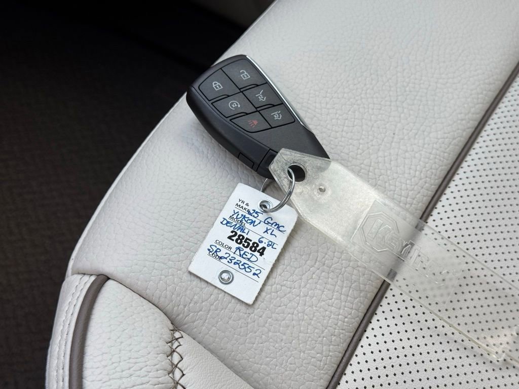 New 2025 GMC Yukon XL Denali w/ Denali Reserve Package image 37