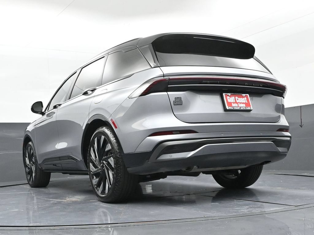 Used 2025 Lincoln Nautilus Reserve AWD/4WD image 40