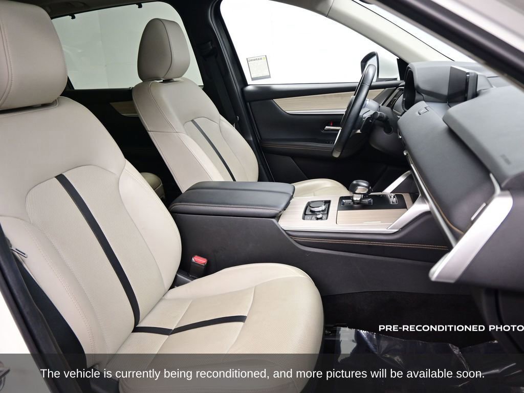 Used 2024 MAZDA CX-90 Plug-In Hybrid w/ Preferred image 11