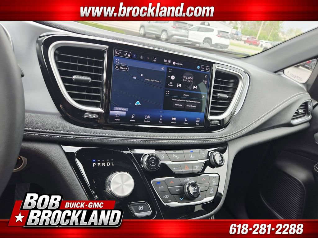 Used 2025 Chrysler Pacifica Limited image 27