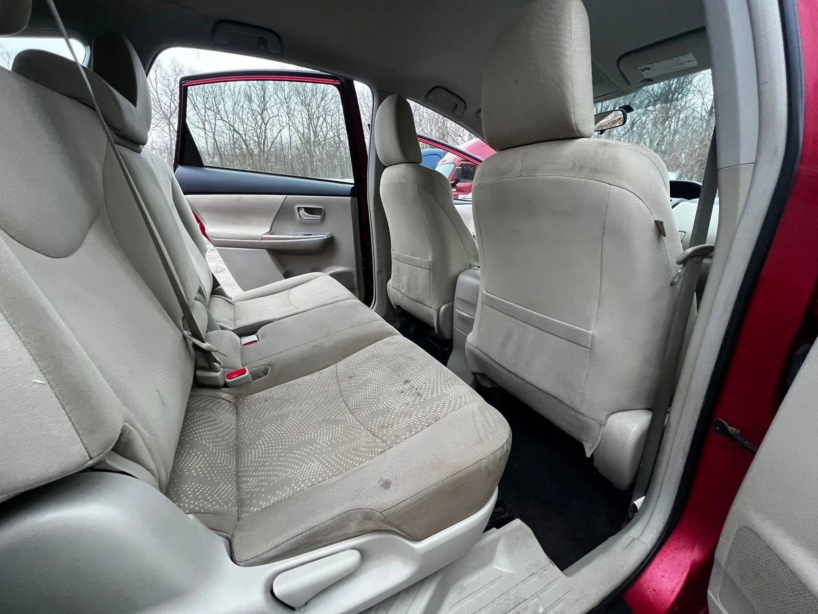 Used 2012 Toyota Prius V Two w/ Preferred Accessory Pkg FWD image 11