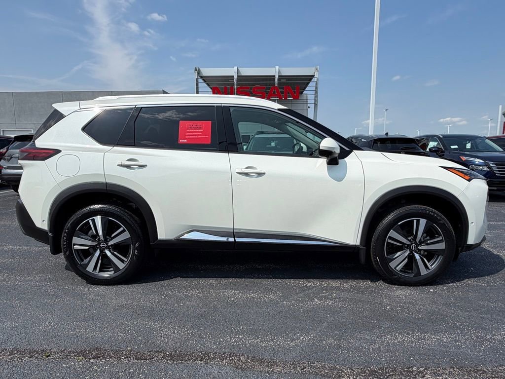 Used 2022 Nissan Rogue SL w/ SL Premium Package FWD image 4