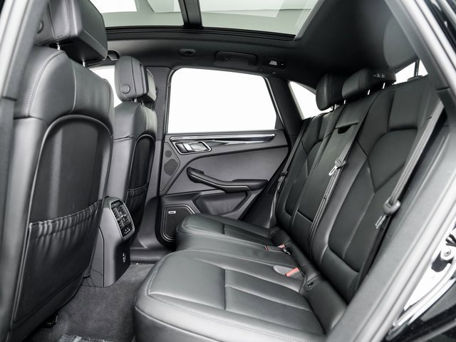 Certified 2025 Porsche Macan image 26
