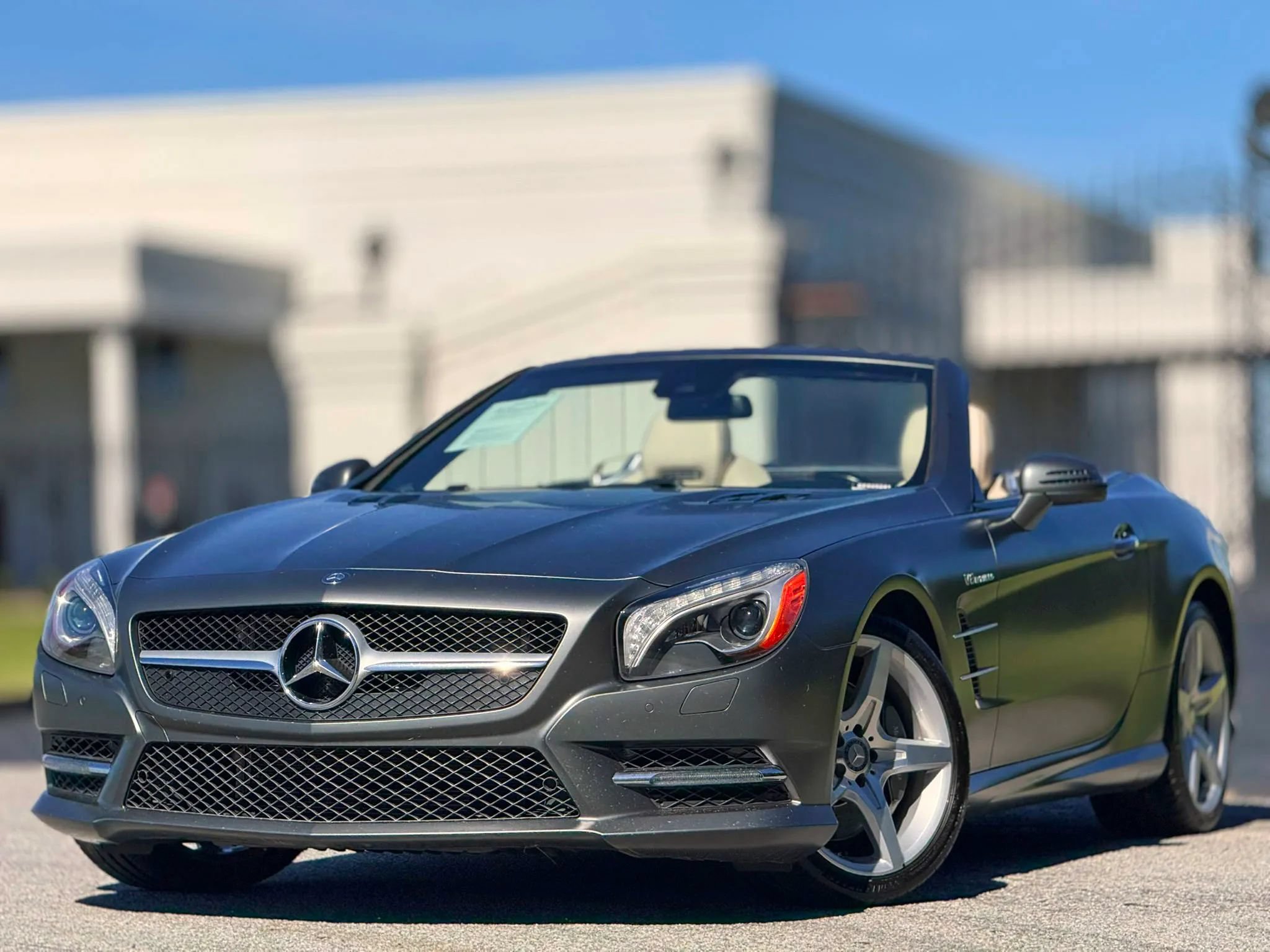 Used 2014 Mercedes-Benz SL 550 w/ Sport Wheel Package image 2