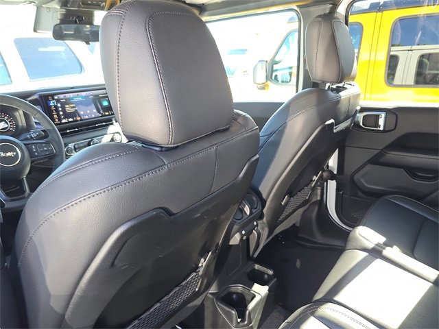 Used 2025 Jeep Gladiator Sport image 13