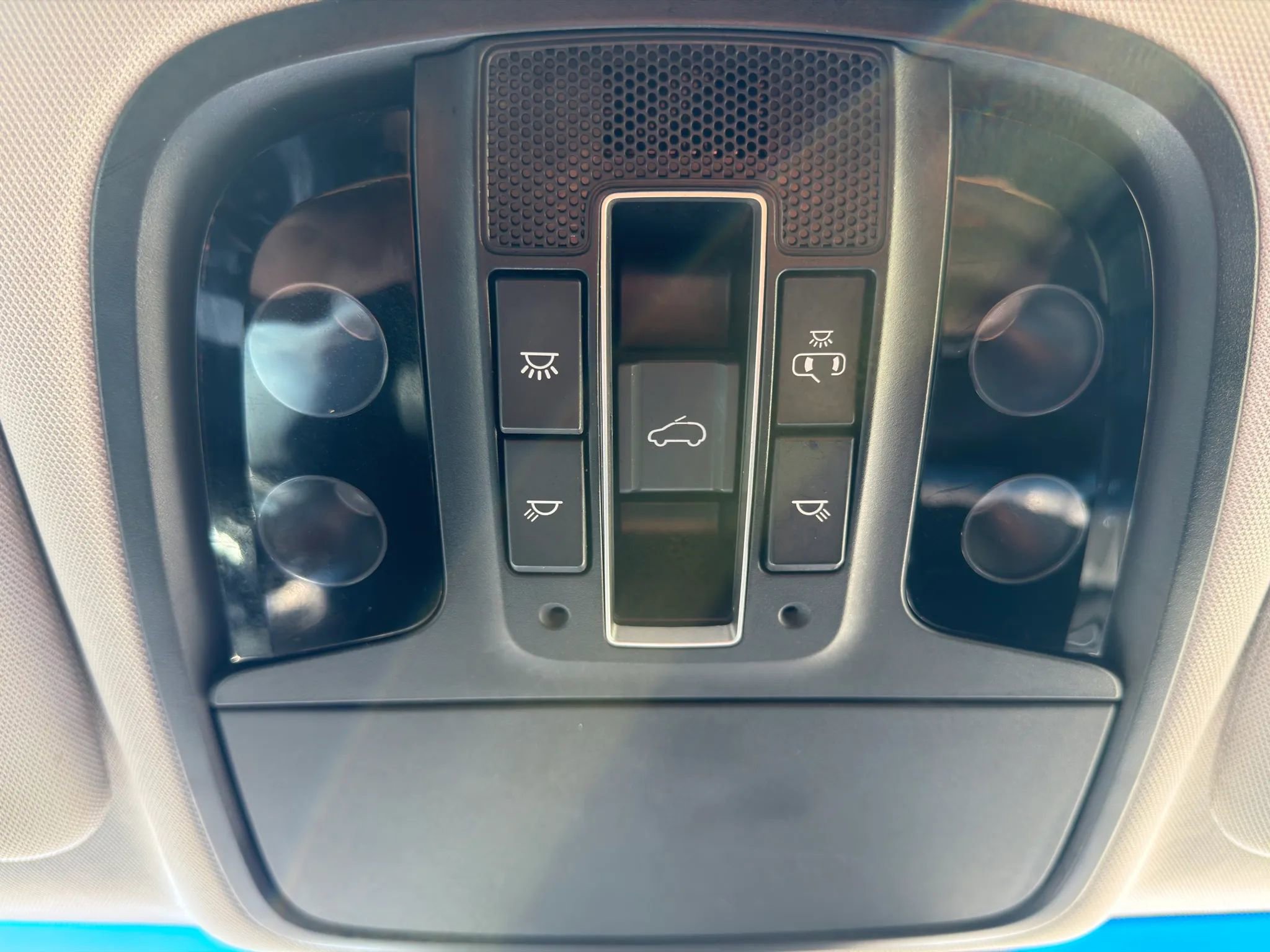 Used 2019 Kia Sorento SX image 21