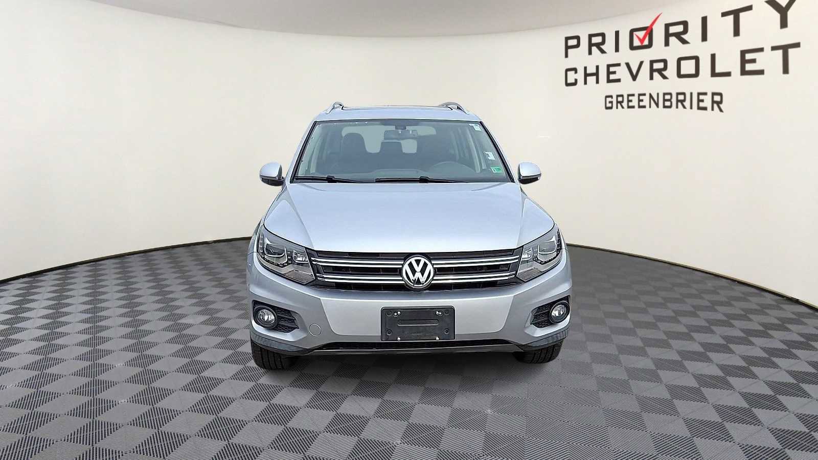 Used 2016 Volkswagen Tiguan SE image 3