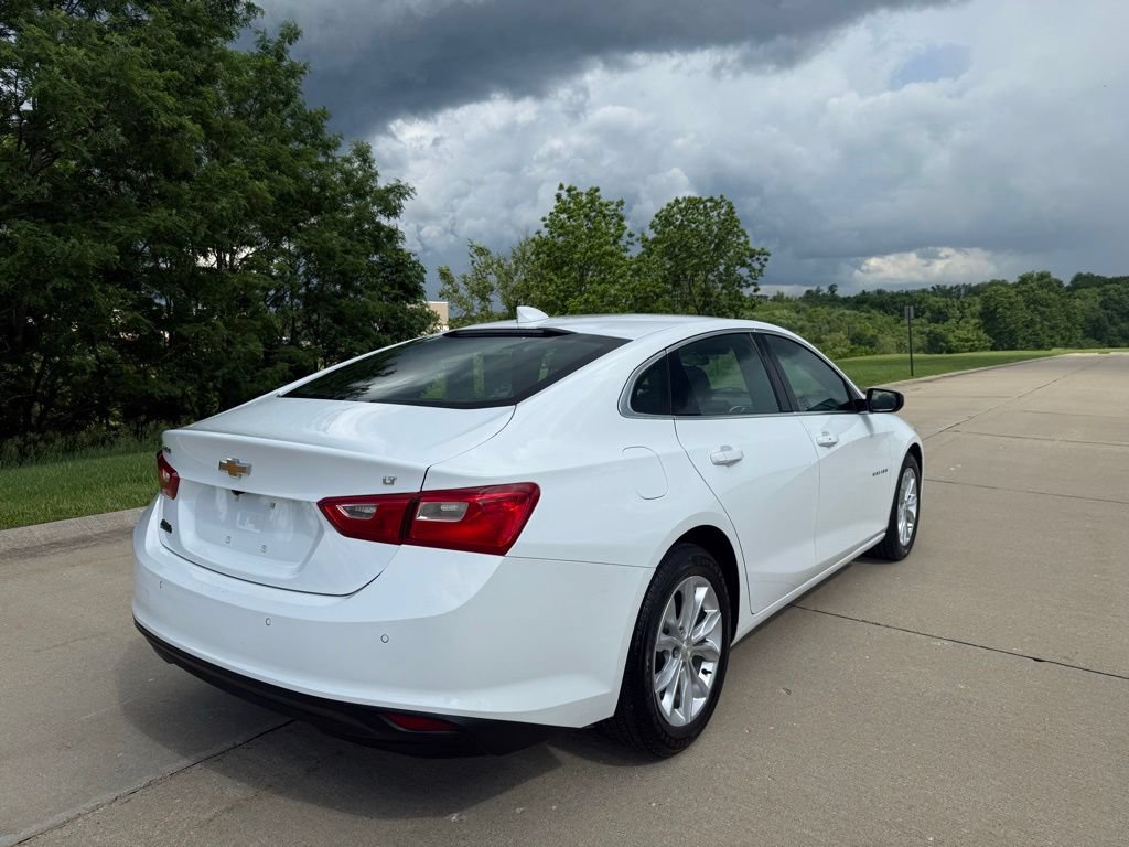 Used 2023 Chevrolet Malibu LT w/ Driver Confidence Package FWD image 3
