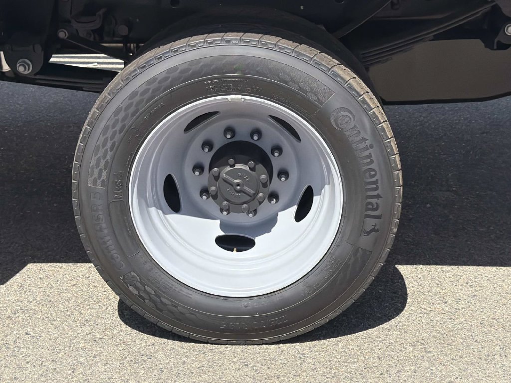 New 2026 Ford F450 XL w/ XL Chrome Package RWD image 6
