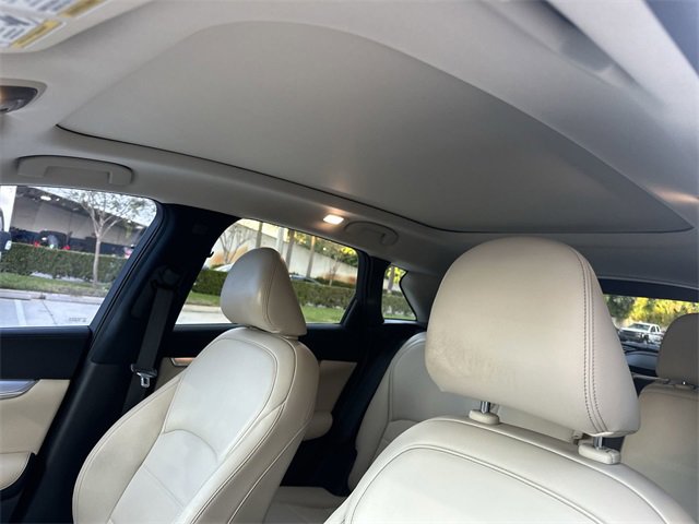 Used 2020 INFINITI QX50 Luxe image 16