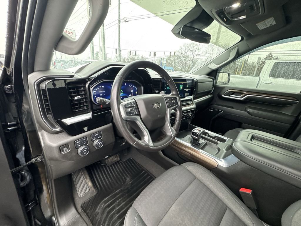 Certified 2022 Chevrolet Silverado 1500 RST w/ Convenience Package II image 10