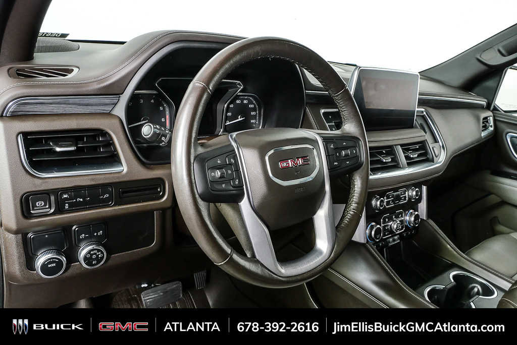 Used 2021 GMC Yukon SLT w/ SLT Premium Package image 4