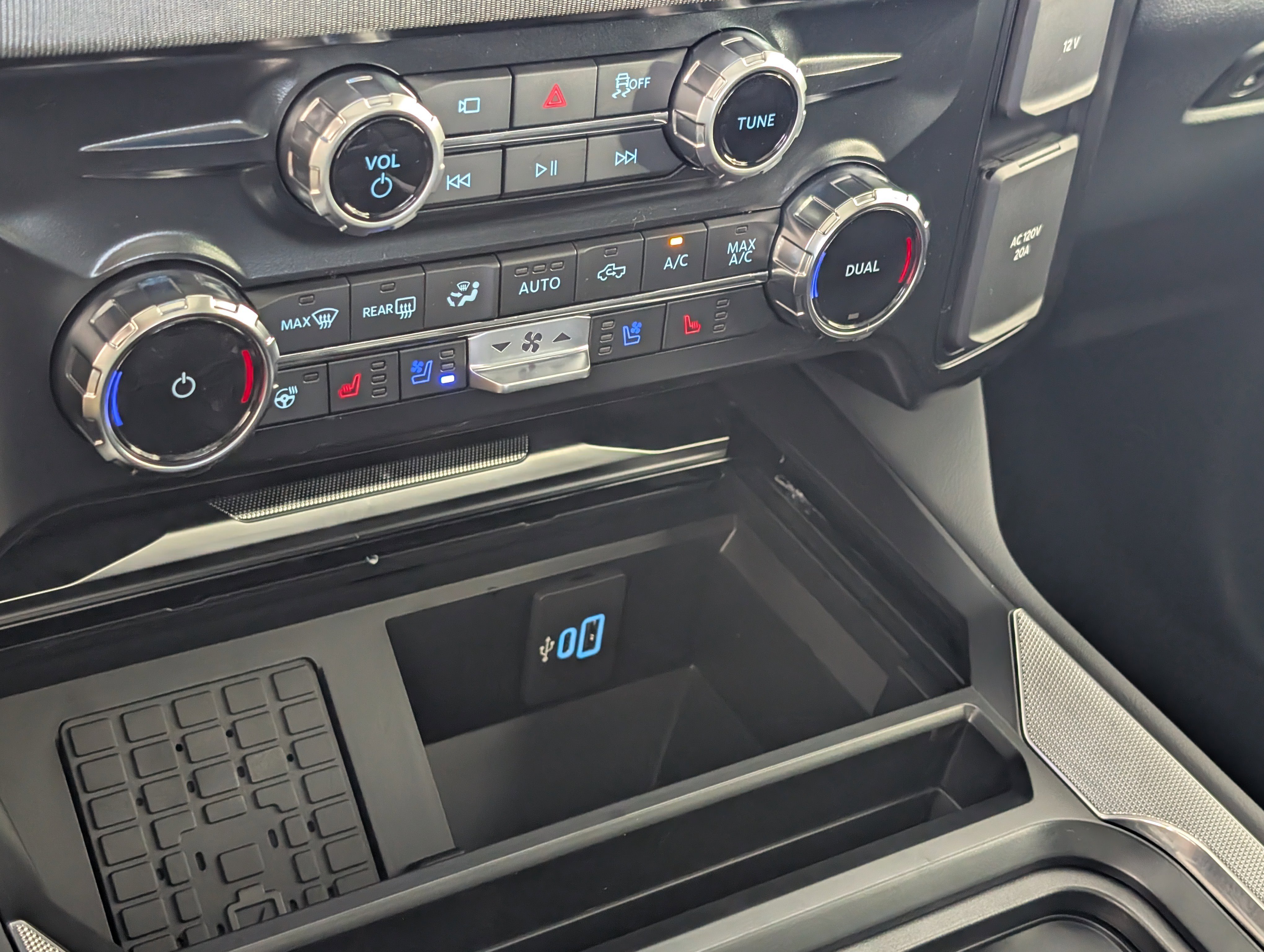 New 2026 Ford F350 Platinum image 16