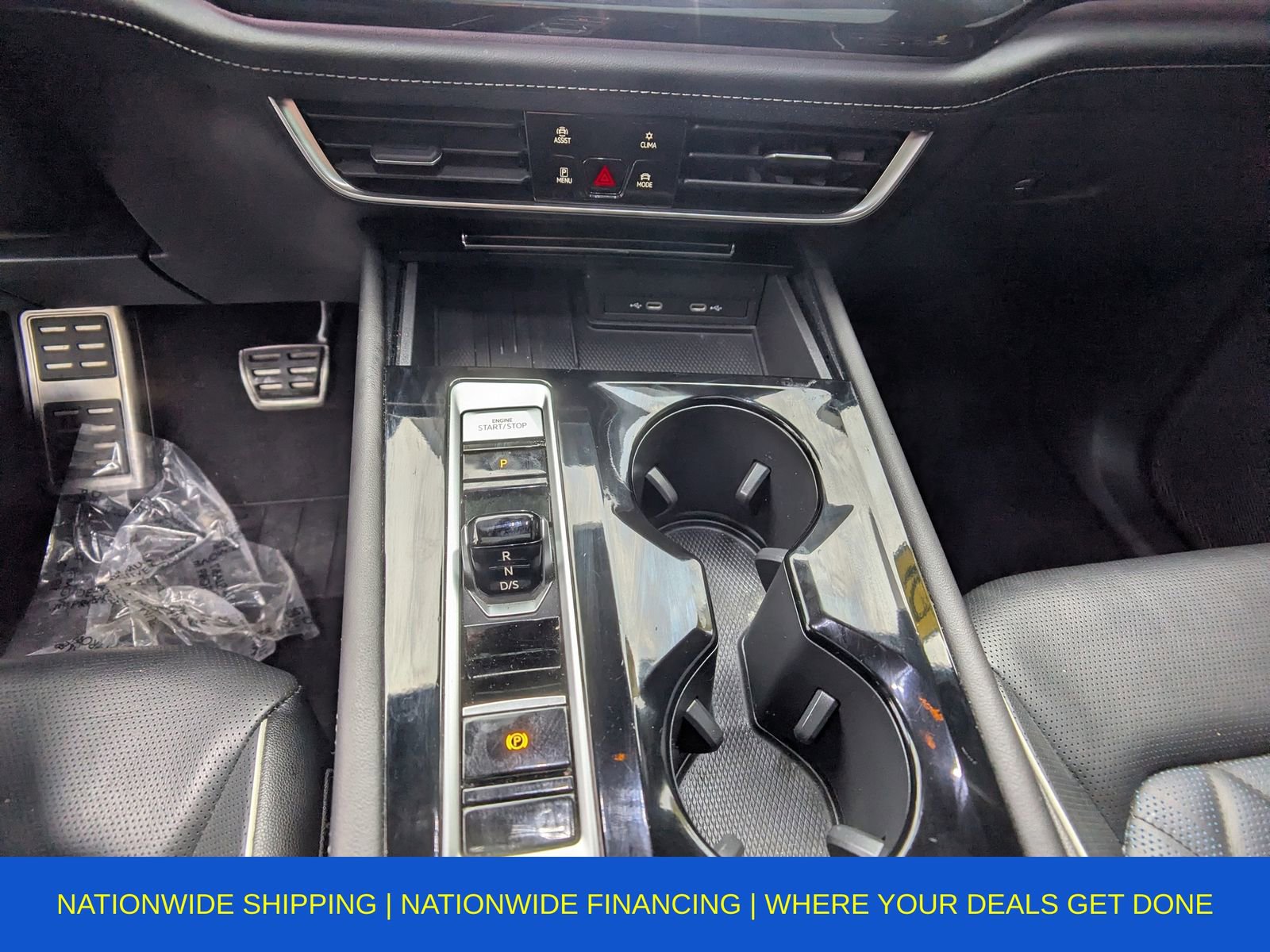 Used 2025 Volkswagen Atlas Cross Sport SEL Premium R-Line image 30