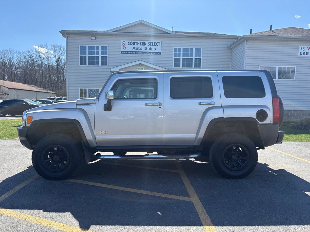 Used 2008 HUMMER H3 w/ Chrome Appearance Package image 1