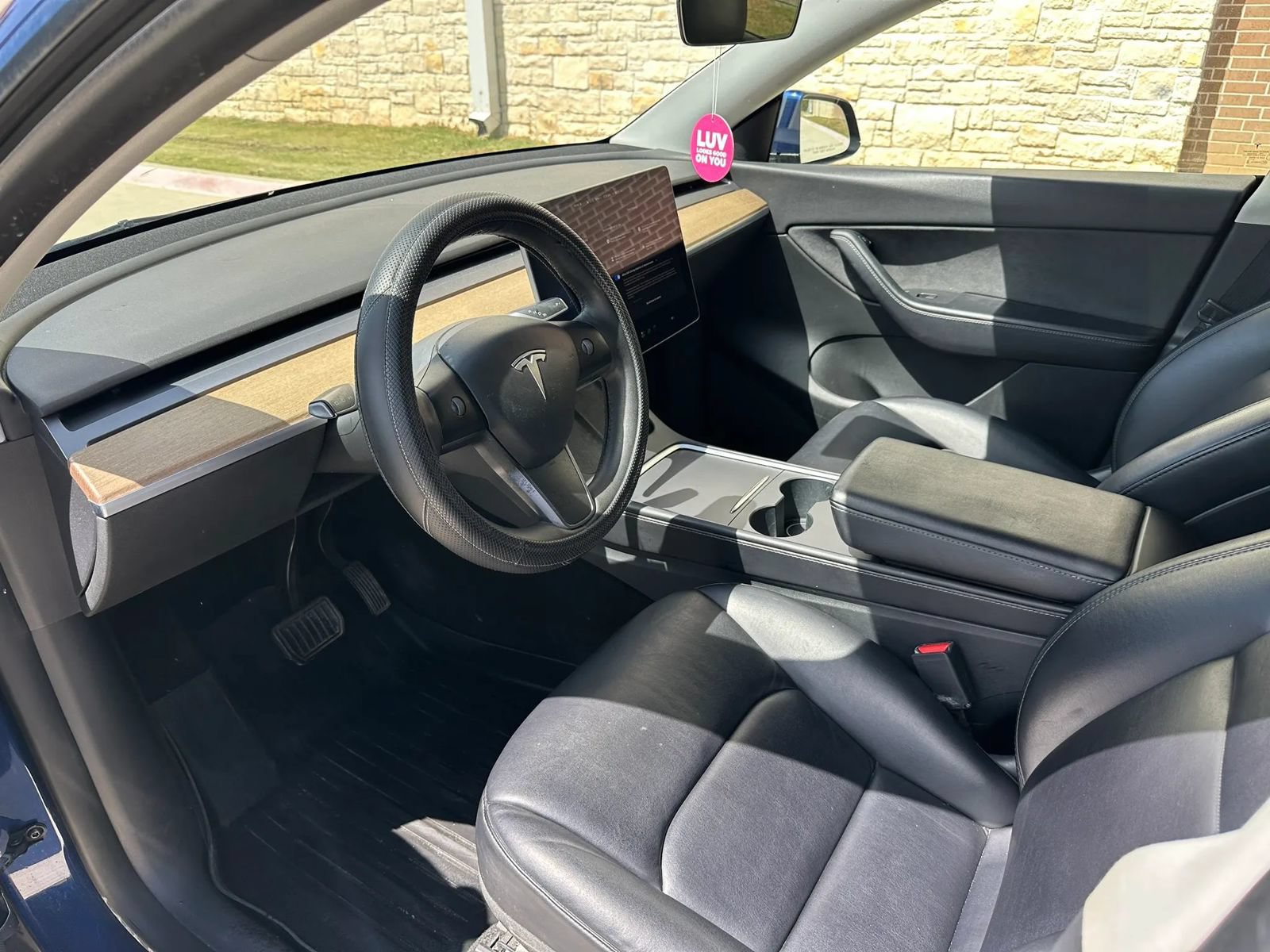 Used 2022 Tesla Model Y Long Range AWD/4WD image 7