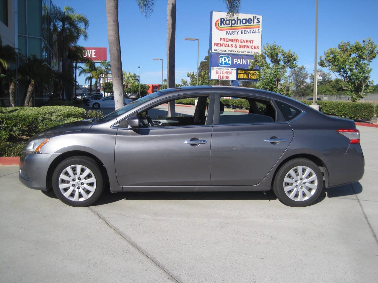 Used 2015 Nissan Sentra SV w/ Navigation Package image 2