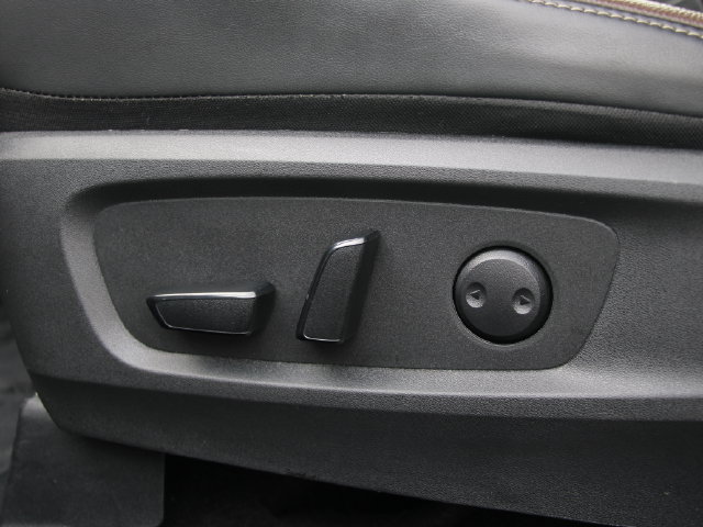 Certified 2025 Nissan Pathfinder Platinum AWD/4WD image 24
