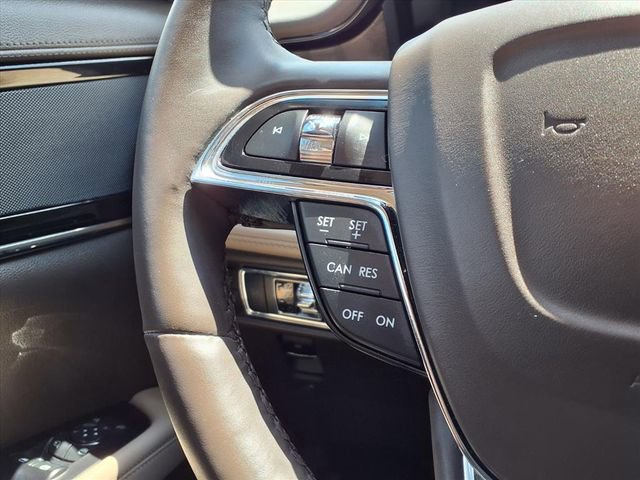 Certified 2022 Lincoln Nautilus Reserve image 13