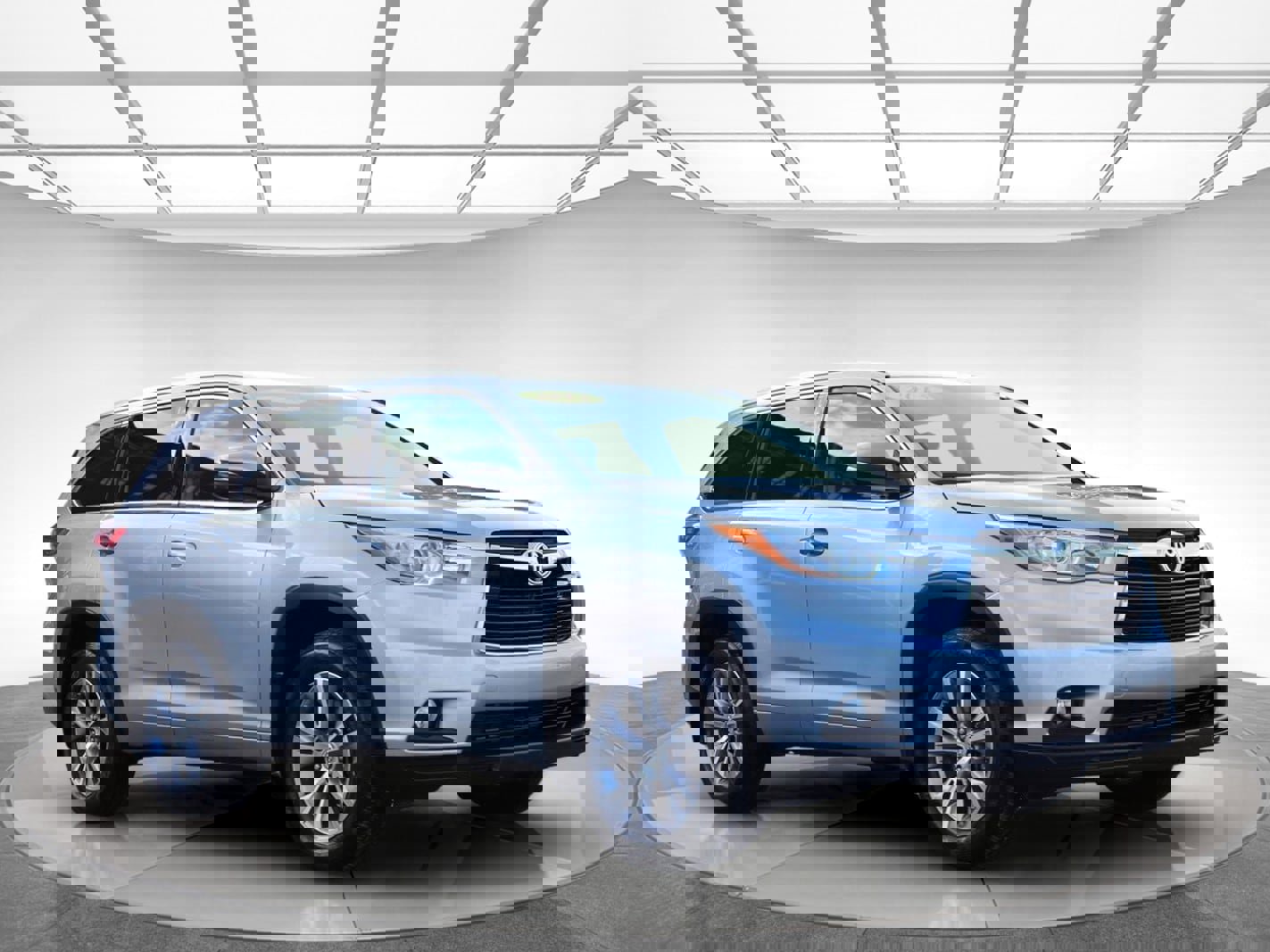 Used 2015 Toyota Highlander XLE image 3