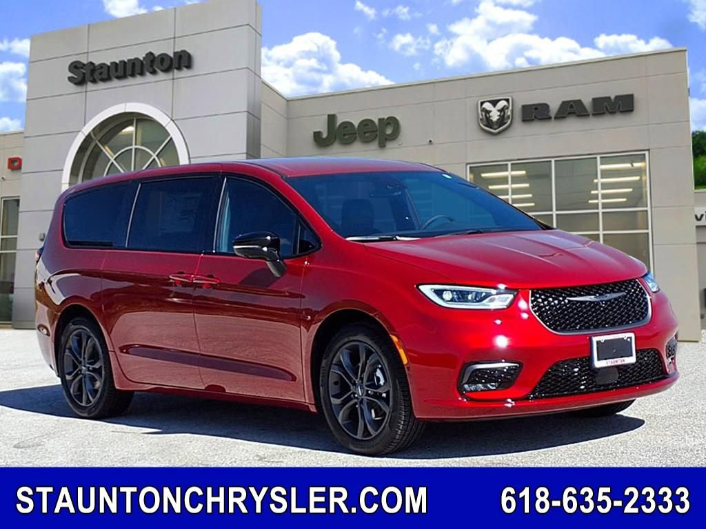 New 2026 Chrysler Pacifica Select video 1