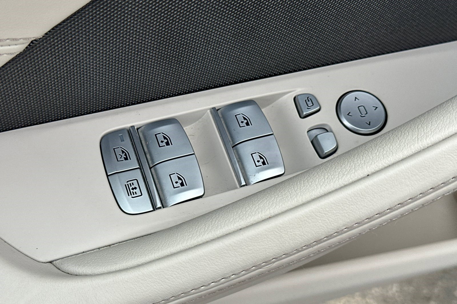 Certified 2025 BMW M850i xDrive w/ M Sport Professional Package image 13