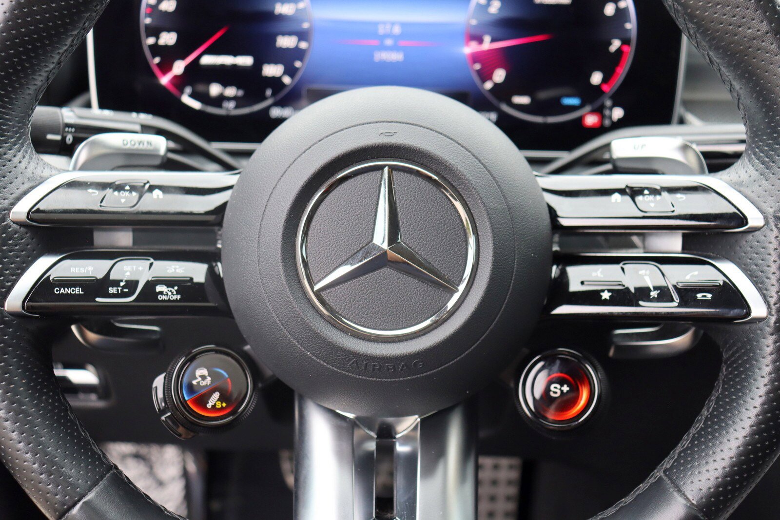 Used 2024 Mercedes-Benz C 43 AMG 4MATIC Sedan image 31