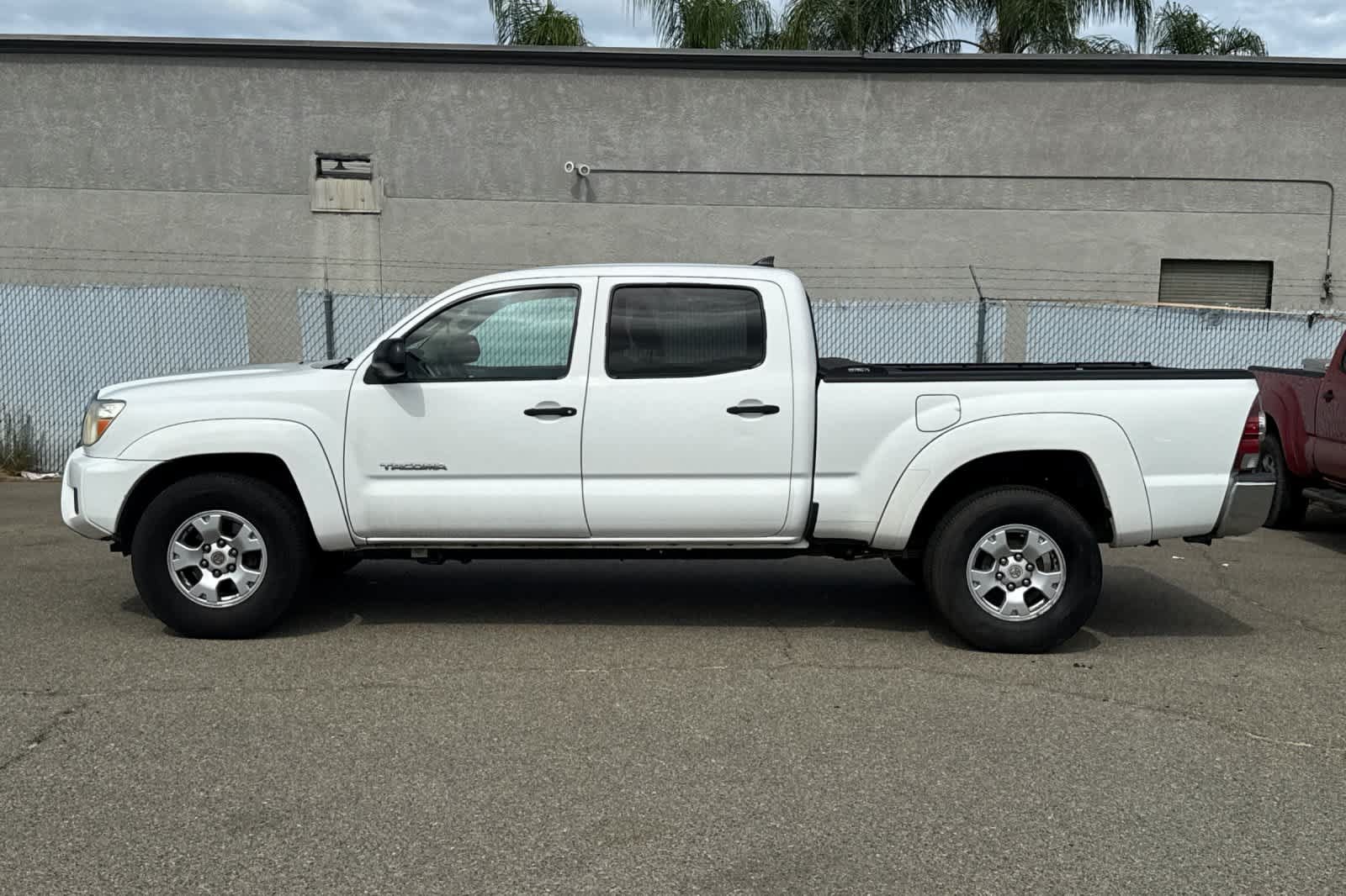 Used 2012 Toyota Tacoma PreRunner w/ SR5 Pkg RWD image 2