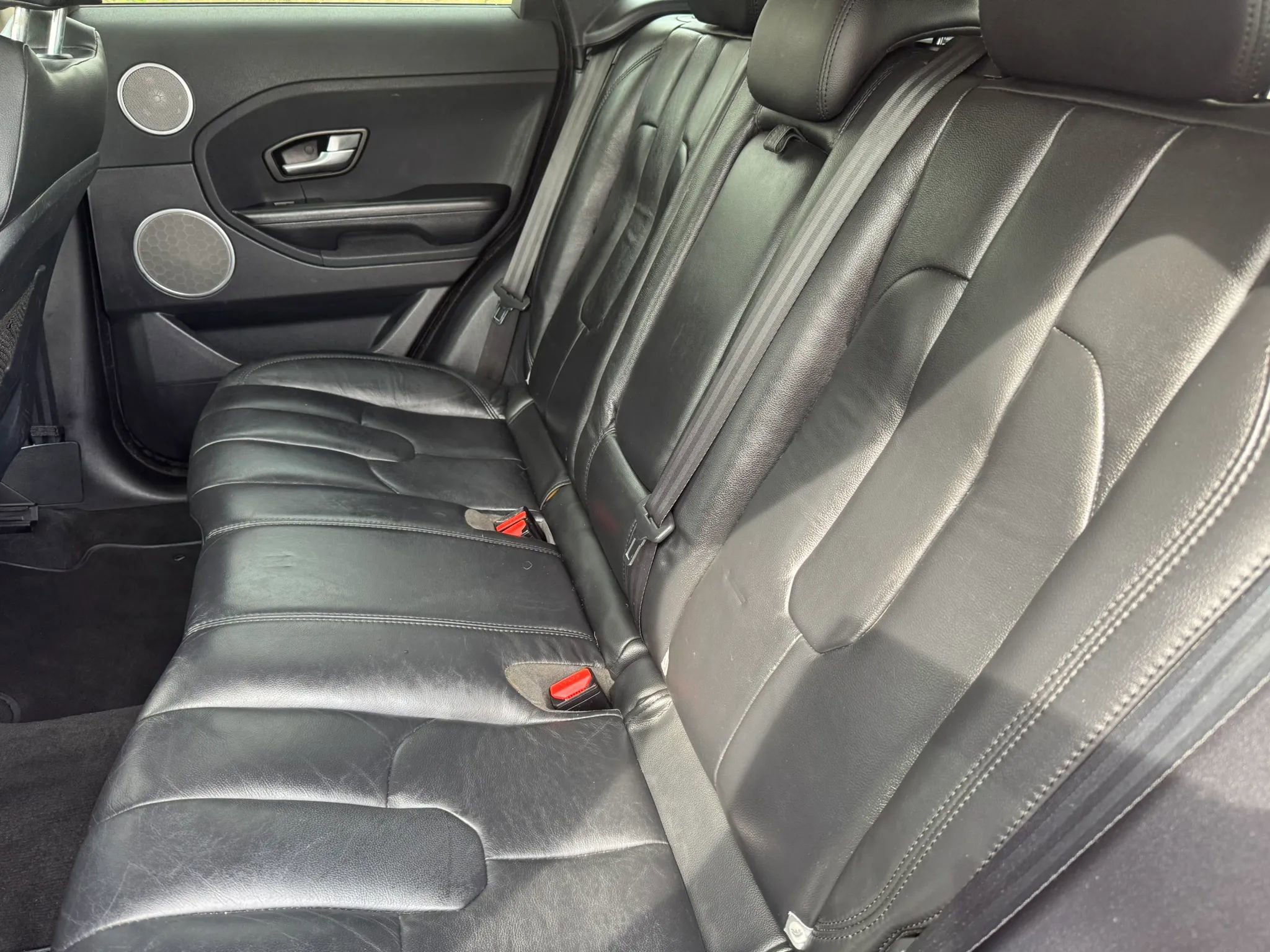 Used 2015 Land Rover Range Rover Evoque Pure Plus image 23