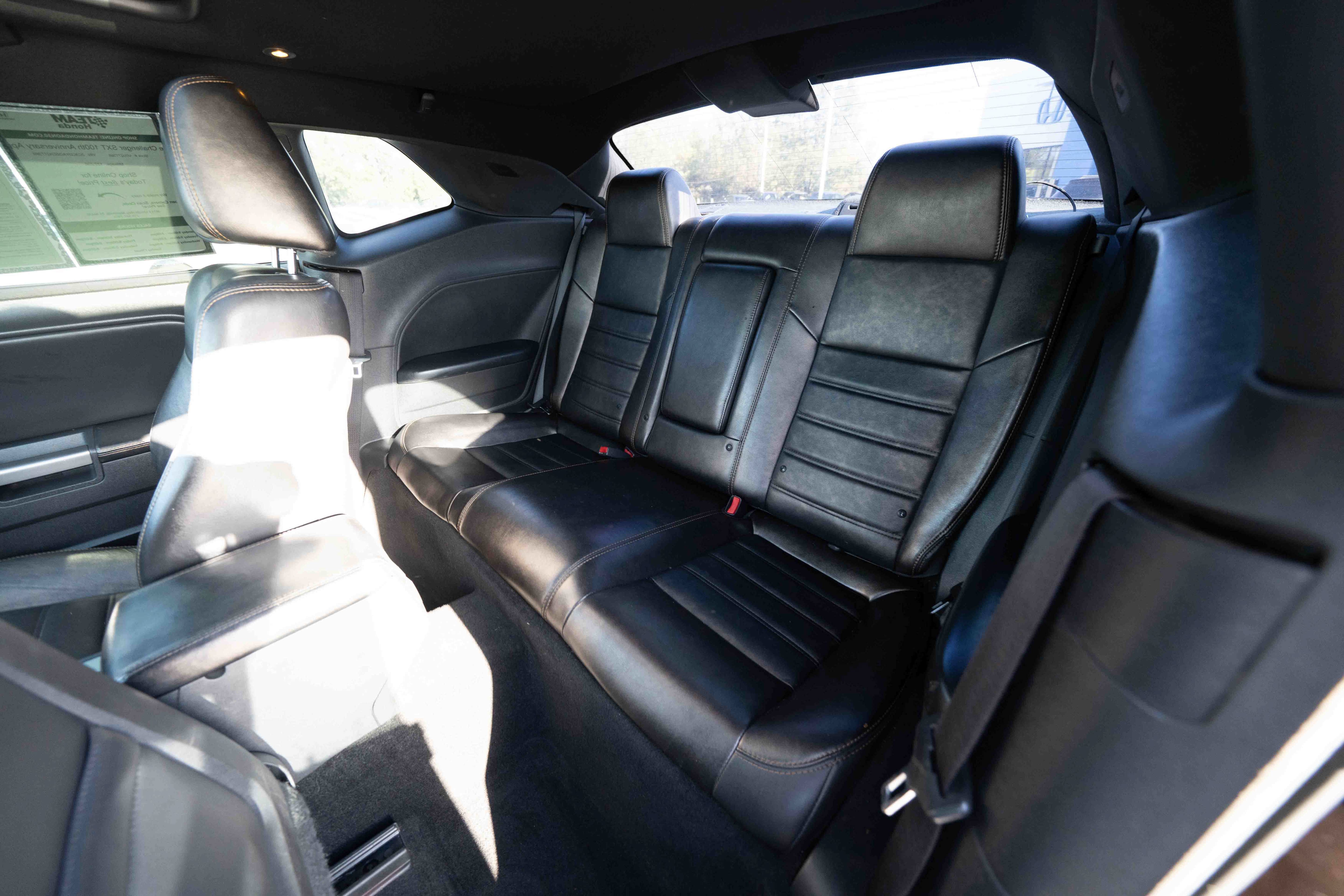Used 2014 Dodge Challenger SXT RWD image 22