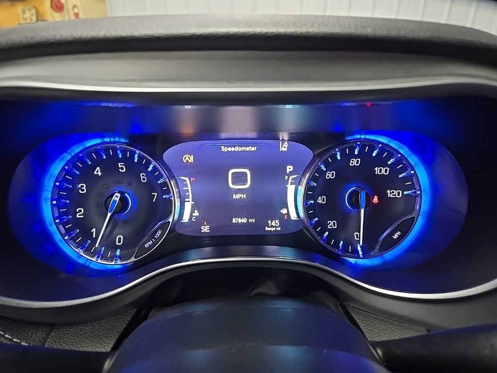 Used 2019 Chrysler Pacifica Limited w/ Advanced Safetytec Group image 22