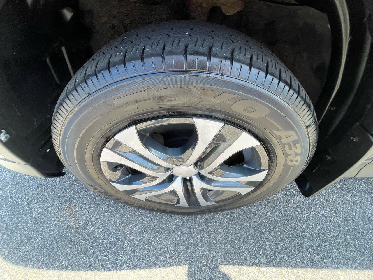 Used 2013 Toyota RAV4 LE AWD/4WD image 20