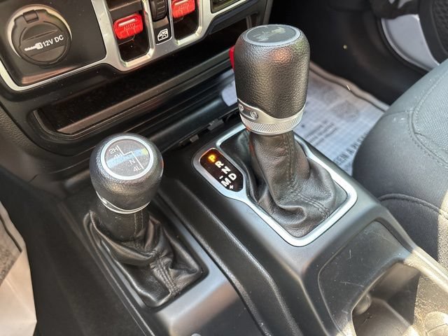 Used 2022 Jeep Wrangler Unlimited Sport AWD/4WD image 45