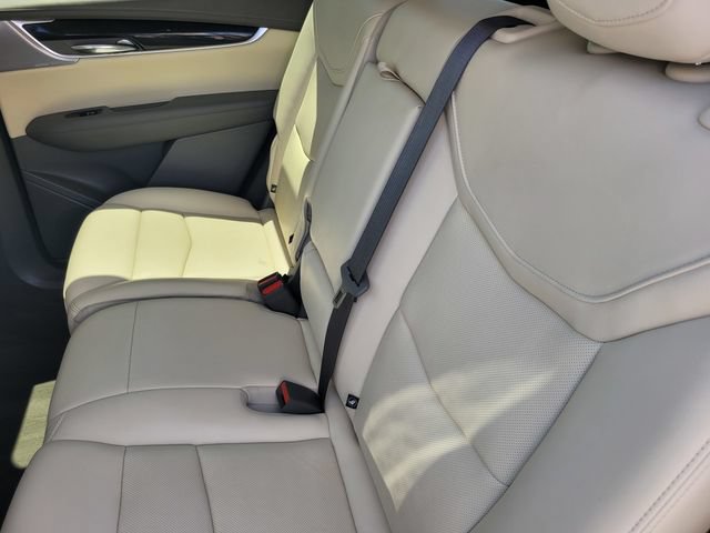 Used 2023 Cadillac XT6 Premium Luxury w/ Technology Package AWD/4WD image 13
