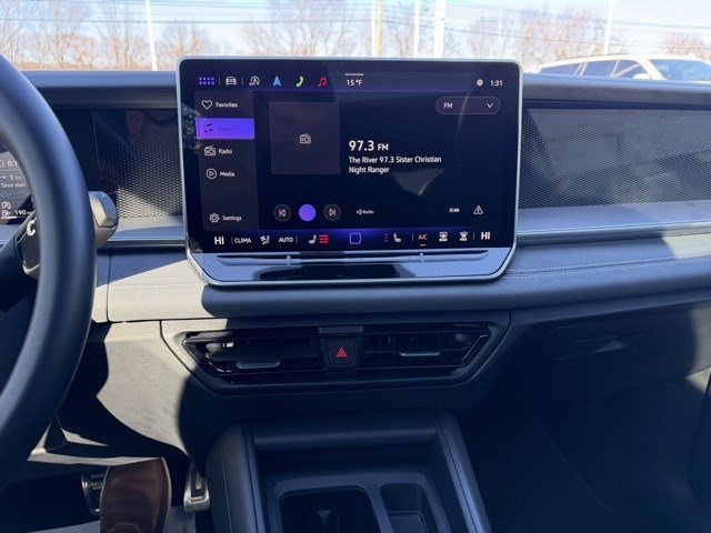 Used 2025 Volkswagen Tiguan SE R-Line image 20