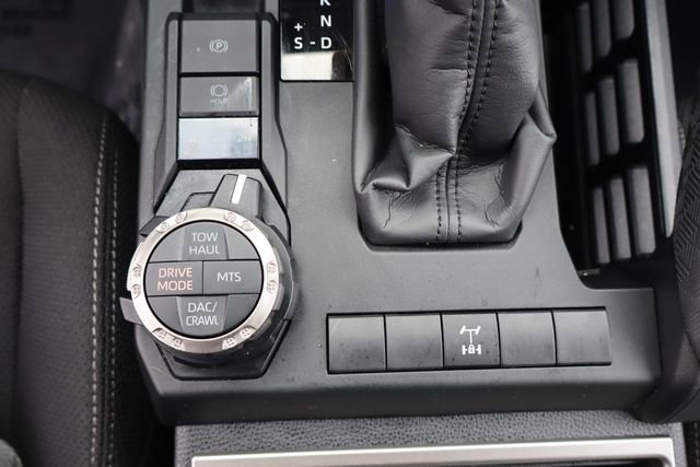 Used 2025 Toyota 4Runner TRD Off-Road image 31