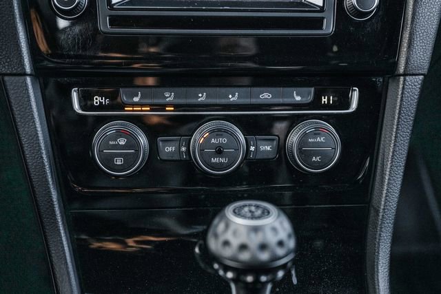 Used 2015 Volkswagen Golf R 4-Door image 14