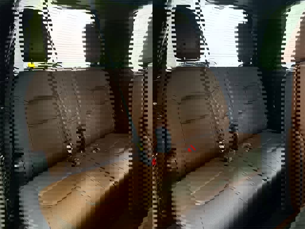 Used 2016 Toyota Land Cruiser image 23