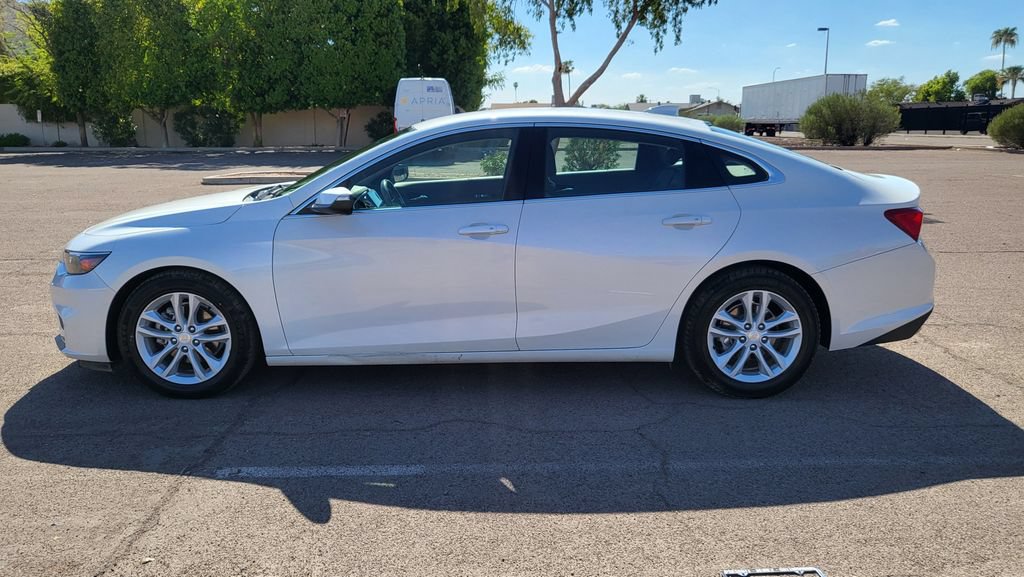 Used 2016 Chevrolet Malibu Hybrid w/ Leather Package FWD image 7