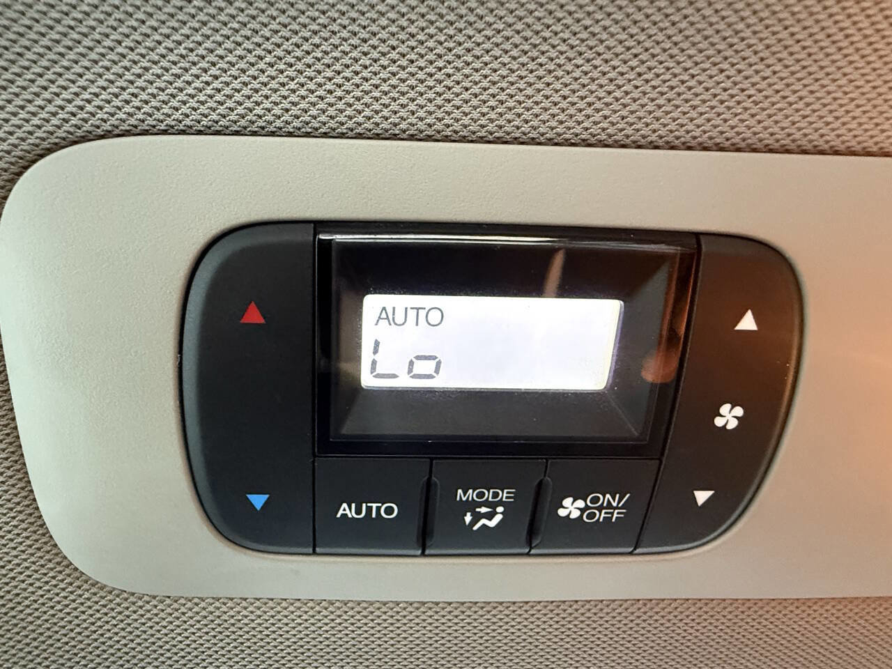 Used 2016 Honda Odyssey Touring Elite image 31