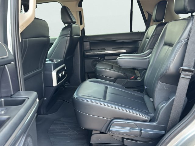 Used 2024 Ford Expedition XLT AWD/4WD image 16
