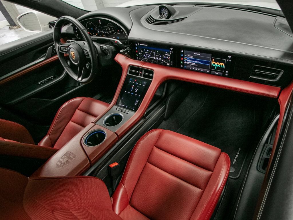Used 2022 Porsche Taycan Turbo S AWD/4WD image 19