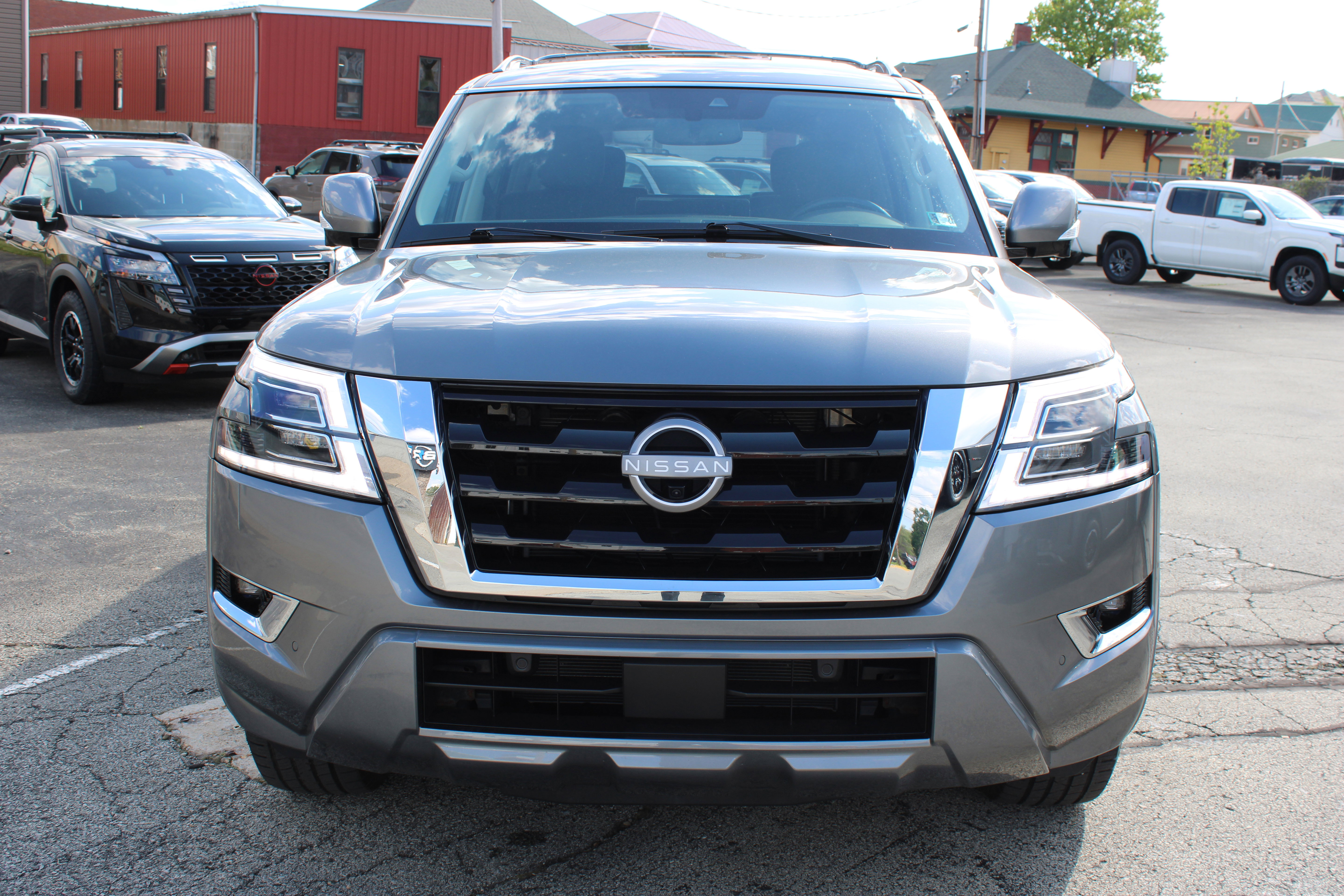 Certified 2023 Nissan Armada SL w/ Captain's Chairs Package AWD/4WD image 11