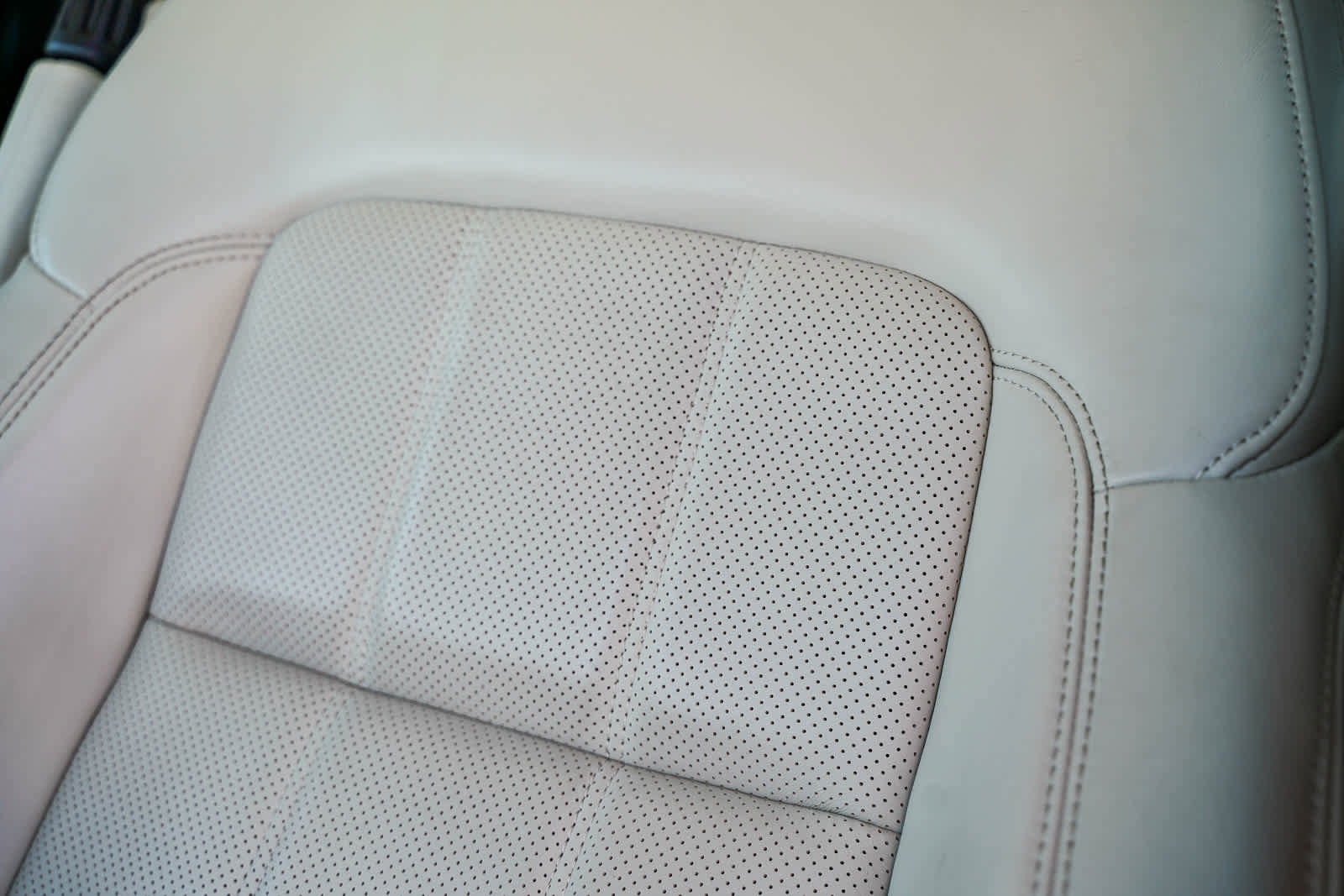 Used 2022 Land Rover Range Rover Sport HSE Silver Edition image 24