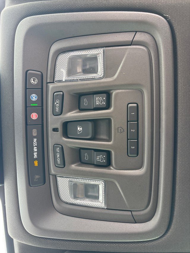 Used 2025 GMC Sierra 1500 Denali w/ Denali Reserve Package AWD/4WD image 29