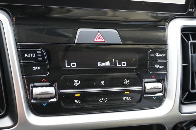 Used 2022 Kia Sorento EX w/ Panoramic Sunroof Package FWD image 35