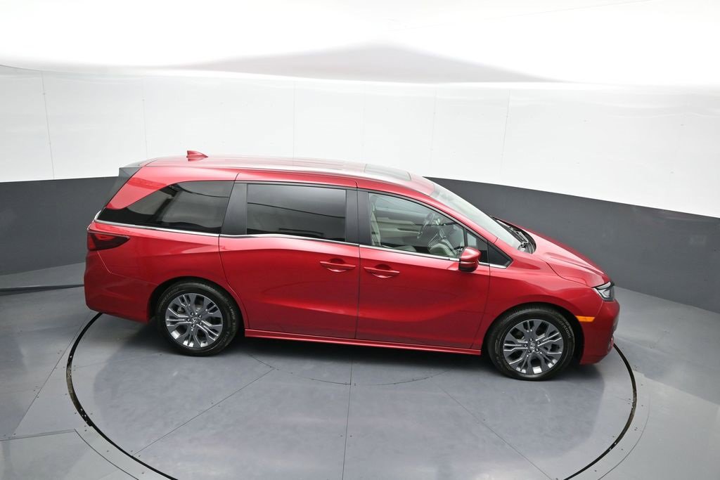Certified 2025 Honda Odyssey Touring image 40