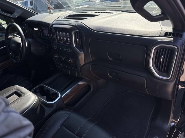 Used 2020 Chevrolet Silverado 2500 High Country w/ Technology Package image 16