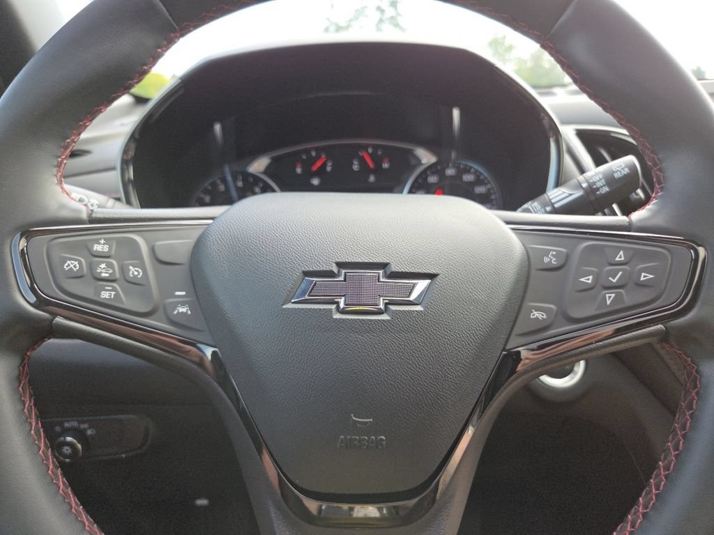 Used 2023 Chevrolet Equinox RS FWD image 33