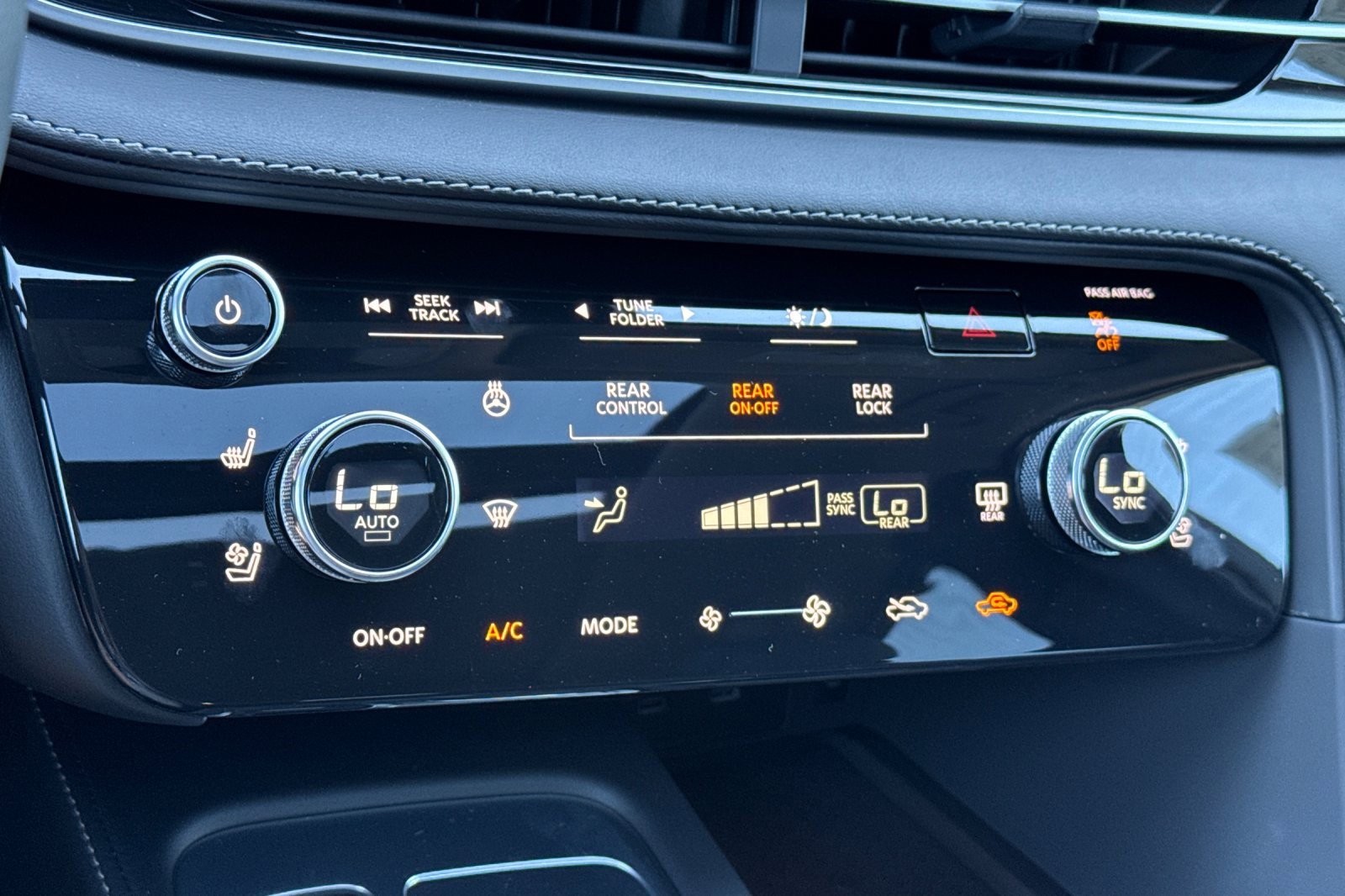 New 2026 INFINITI QX60 Luxe w/ Cargo Package image 24